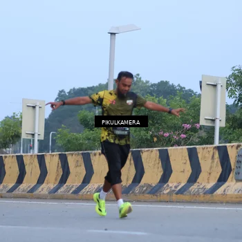 Runner Photo 6237563
