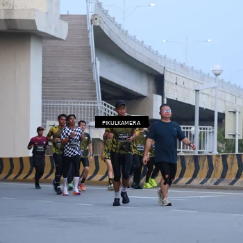 Runner Photo 6237581