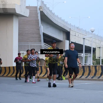 Runner Photo 6237589