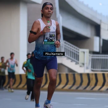 Runner Photo 6237672
