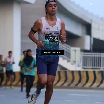 Runner Photo 6237686