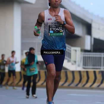 Runner Photo 6237712