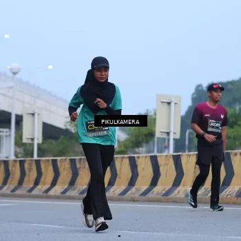 Runner Photo 6237717