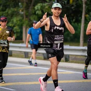 Runner Photo 6237723