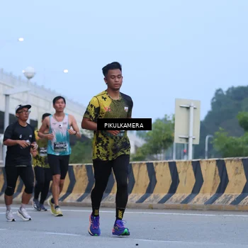 Runner Photo 6237737