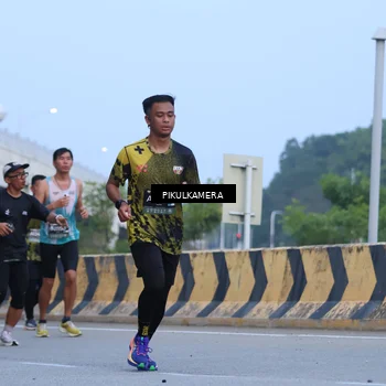 Runner Photo 6237740