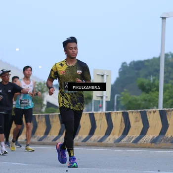Runner Photo 6237750