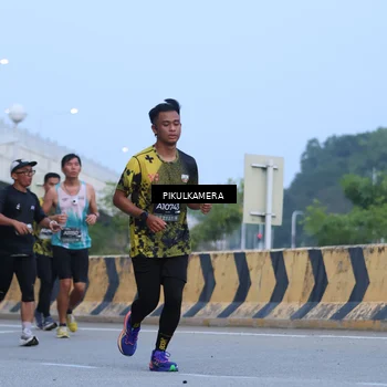 Runner Photo 6237760