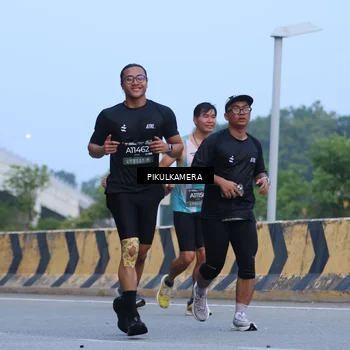 Runner Photo 6237791