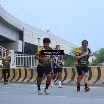 Runner Photo 6237792