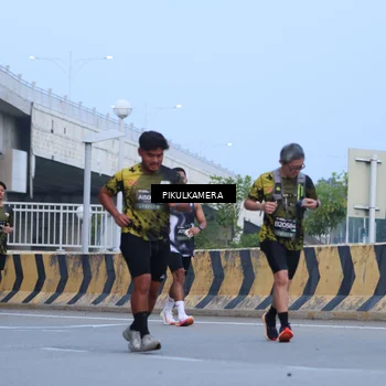 Runner Photo 6237804