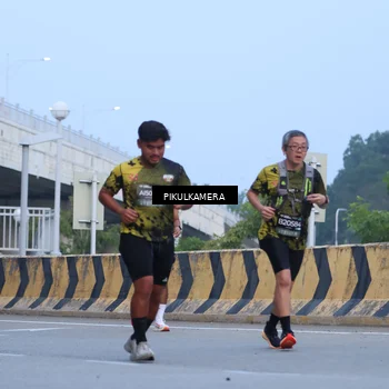 Runner Photo 6237841
