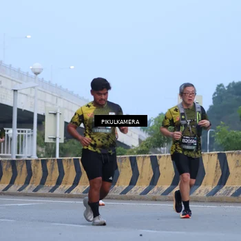 Runner Photo 6237842