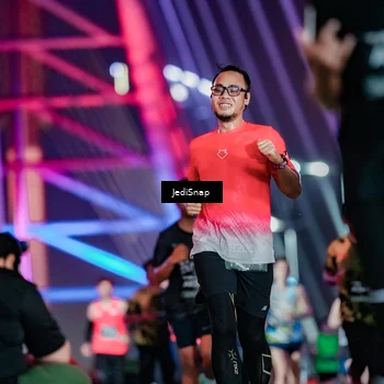 Runner Photo 6237844