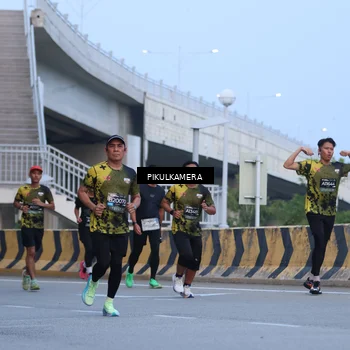 Runner Photo 6237853