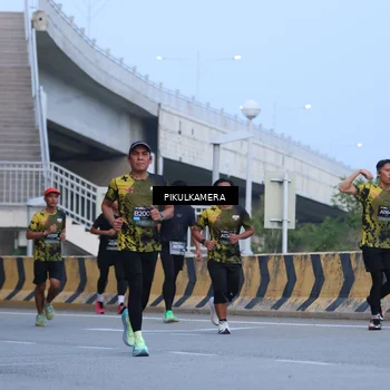 Runner Photo 6237863