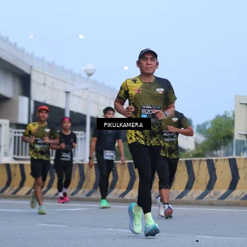 Runner Photo 6237872
