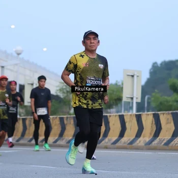 Runner Photo 6237887