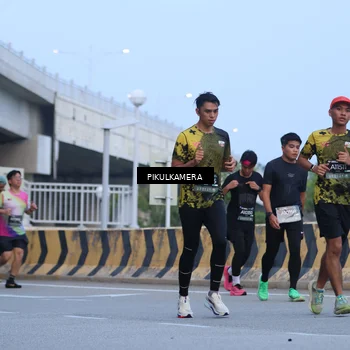 Runner Photo 6237891