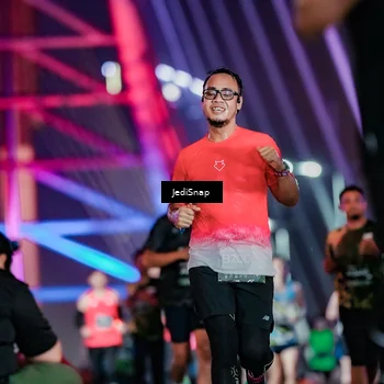Runner Photo 6237898
