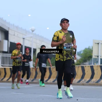 Runner Photo 6237903