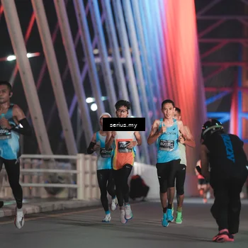 Runner Photo 6237920