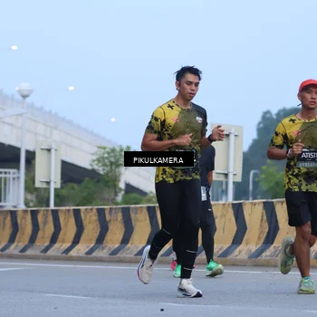 Runner Photo 6237925