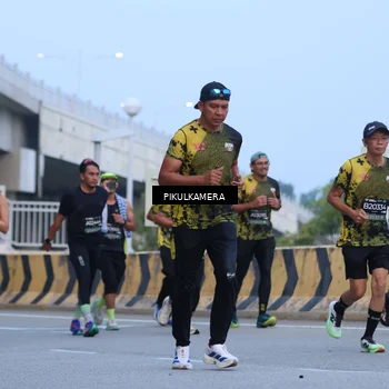 Runner Photo 6237947