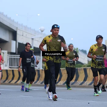 Runner Photo 6237952