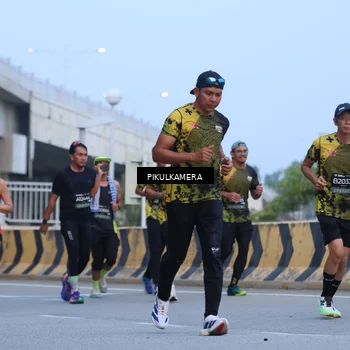 Runner Photo 6237968