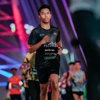 Runner Photo 6238000