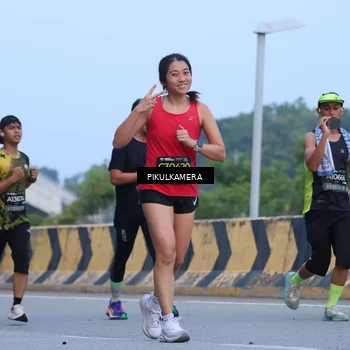 Runner Photo 6238005