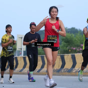 Runner Photo 6238036