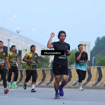 Runner Photo 6238153