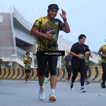 Runner Photo 6238384