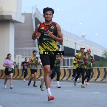 Runner Photo 6238432