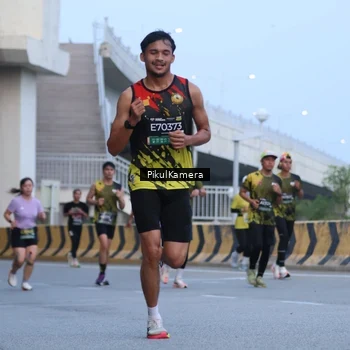 Runner Photo 6238434