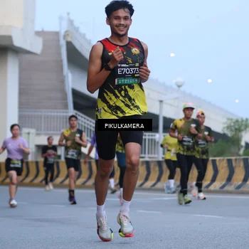 Runner Photo 6238473