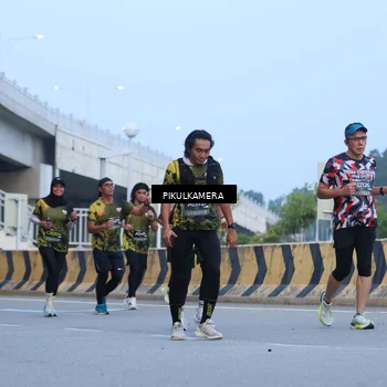 Runner Photo 6238593