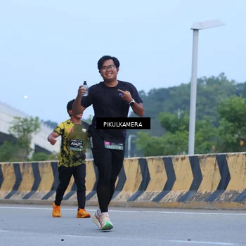 Runner Photo 6238677