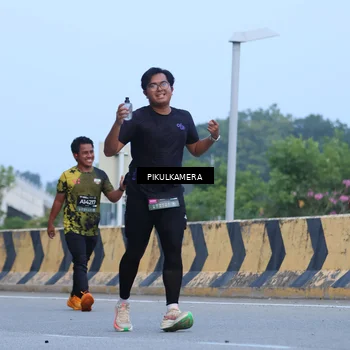 Runner Photo 6238695