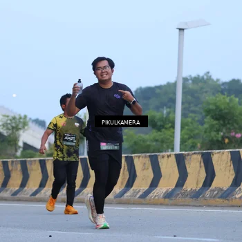 Runner Photo 6238703