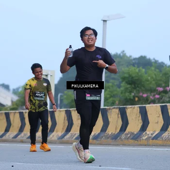 Runner Photo 6238711