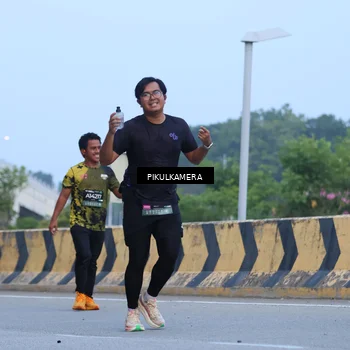 Runner Photo 6238712