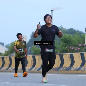 Runner Photo 6238727
