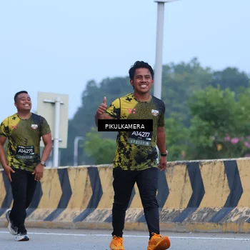 Runner Photo 6238750