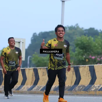 Runner Photo 6238753