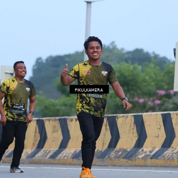 Runner Photo 6238765