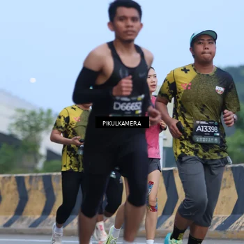 Runner Photo 6238846
