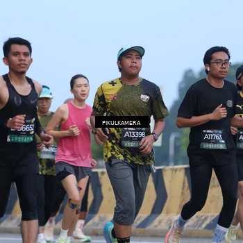 Runner Photo 6238851